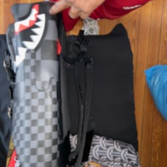 Sprayground backpack - Picture 4 of 5